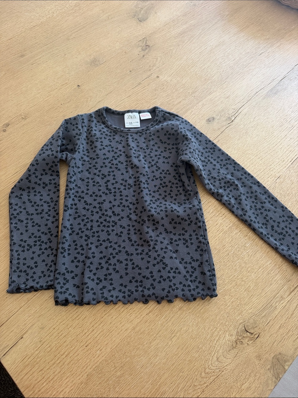 Zara Black Heart Print Long-Sleeve Tee - Gray